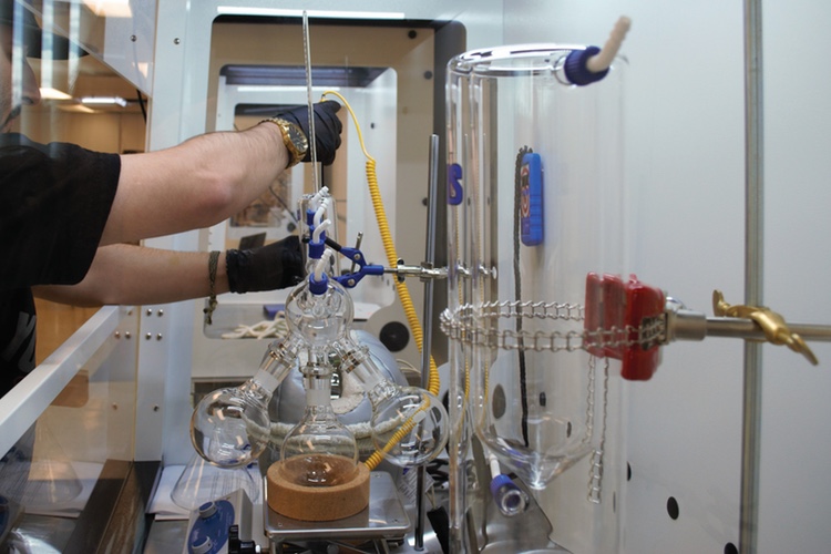 THC extraction and botanical research