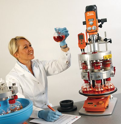 Tornado Plus heats, cools and stirs viscous samples in parallel